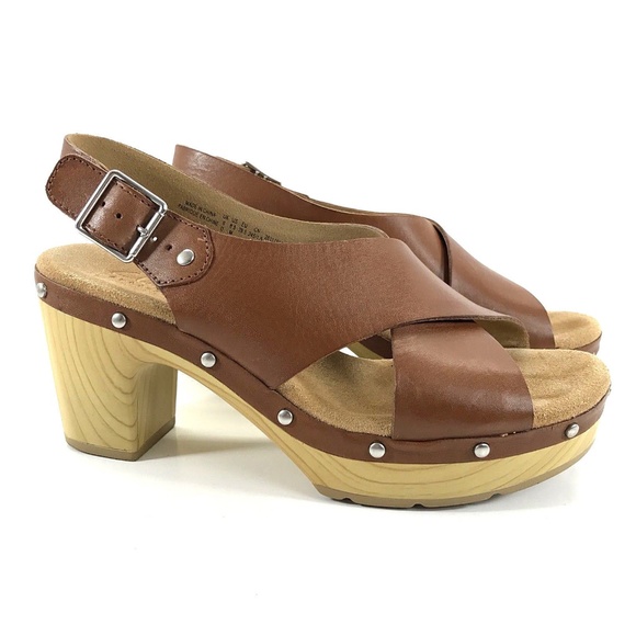 clarks clog sandals